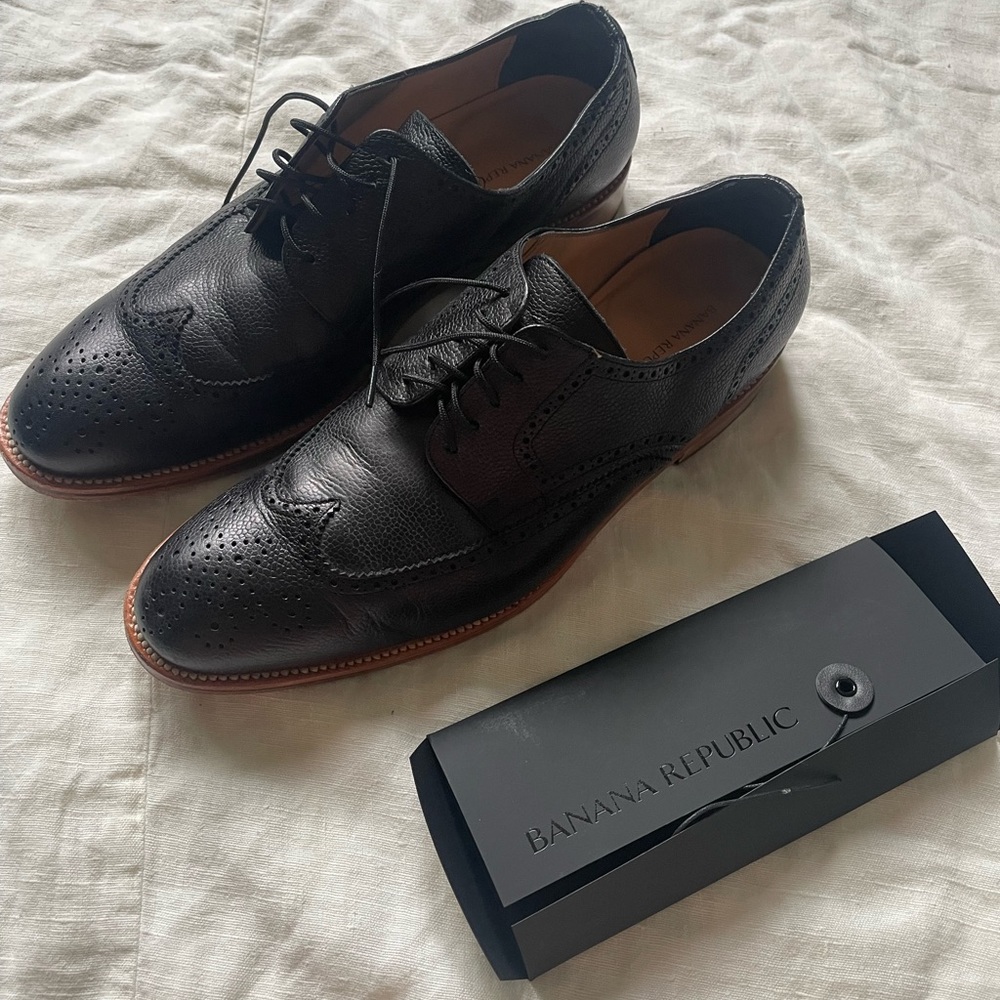 Black Leather Wing Tips 9.5